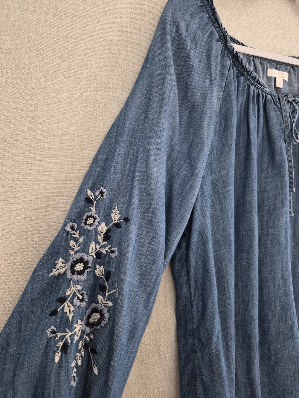 LC Lauren Conrad Blue Chambray Embroidered Tassel Peasant Blouse Size L SKU 0210 - Picture 6 of 12